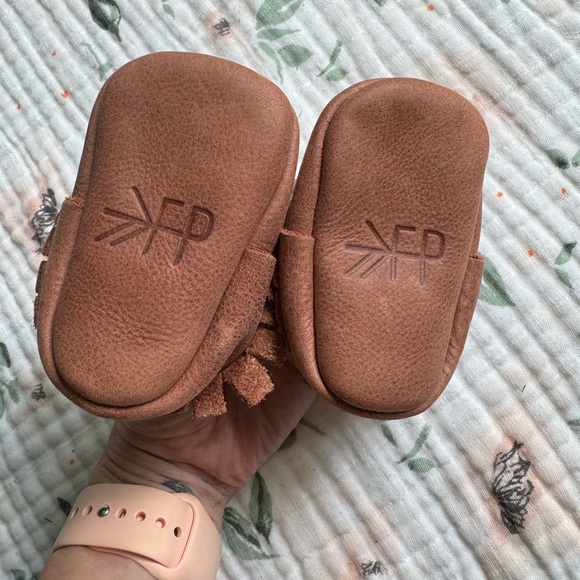 FRESHLY PICKED RED ROCKS CLASSIC MOCC - Picture 7 of 8